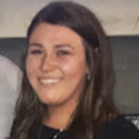 Meet your Posher, Tricia - Picture 1 of 1